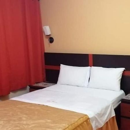 Hotel Mayros Satipo Exteriér fotografie